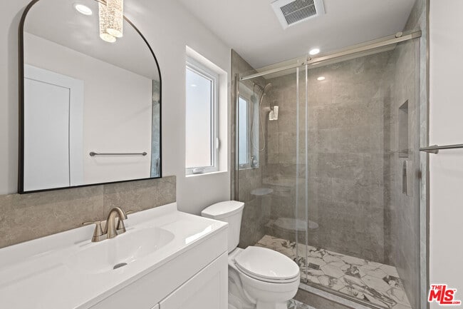 Building Photo - 1507 Edris Dr