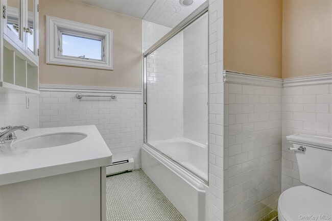 Building Photo - 14 Judith Ln