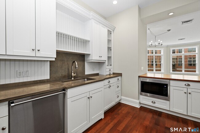 Building Photo - 50 Stone Ridge Way