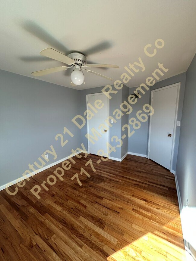 Building Photo - Meade Street 215-217