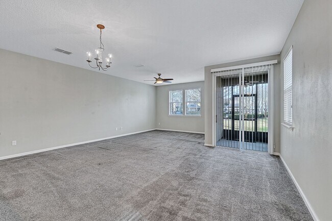 Building Photo - ***TWO WEEKS FREE*** Stylish 3BR Townhome with Garage & Walk-In Closet