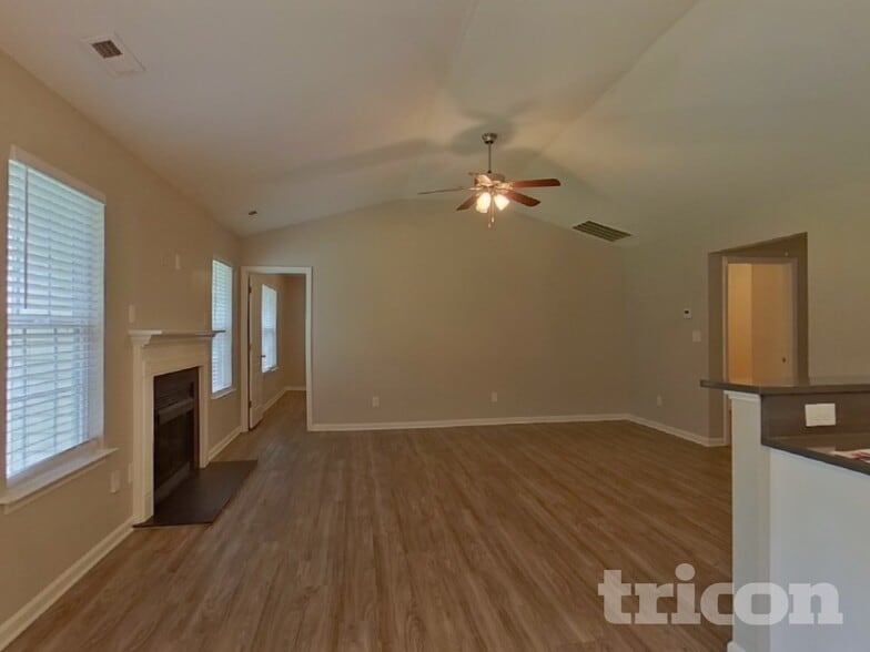 Building Photo - 6235 Leslie Drive
