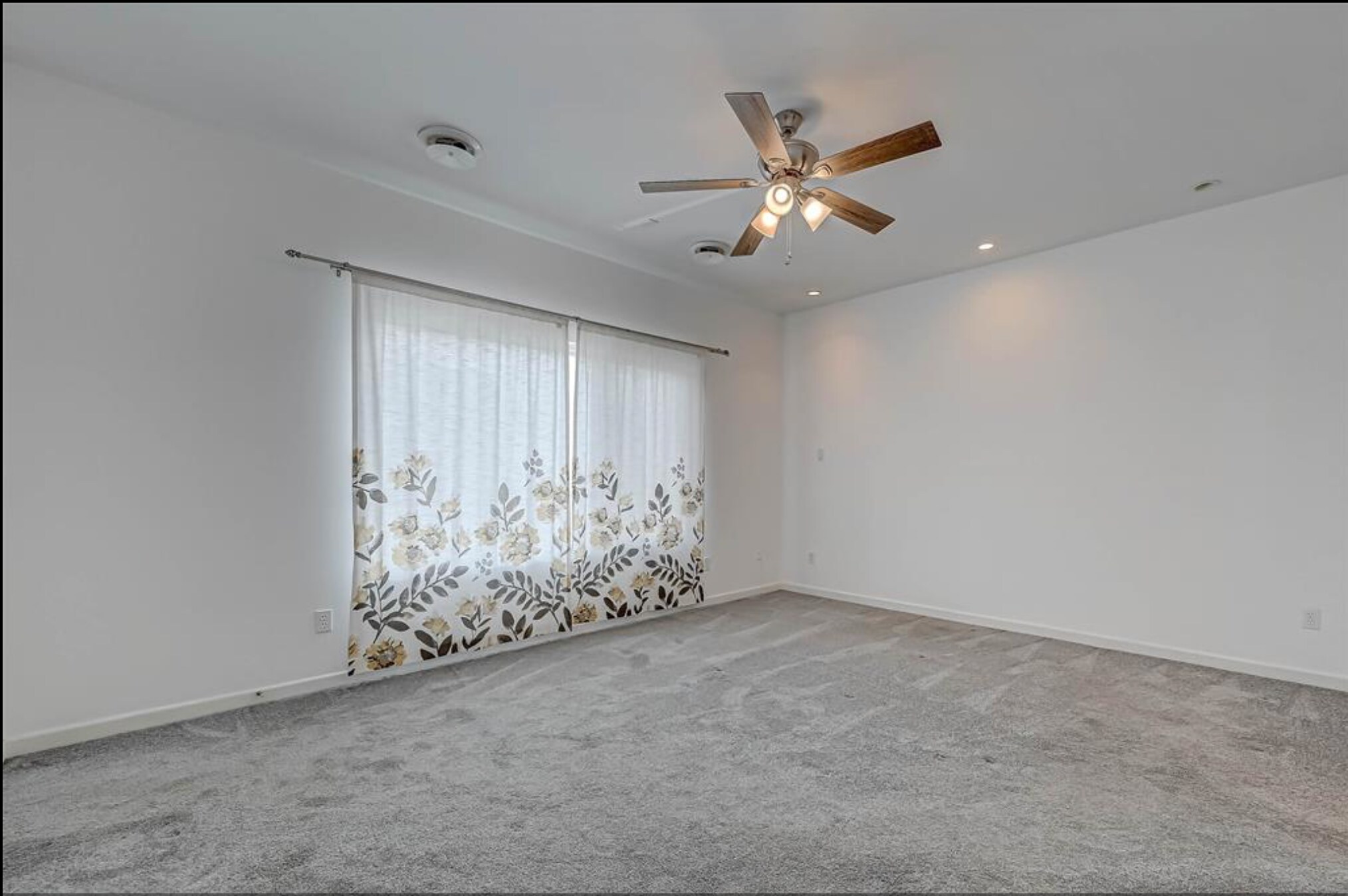 Building Photo - 5628 Kiam St