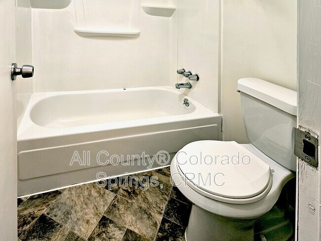 Building Photo - 5030 El Camino Dr