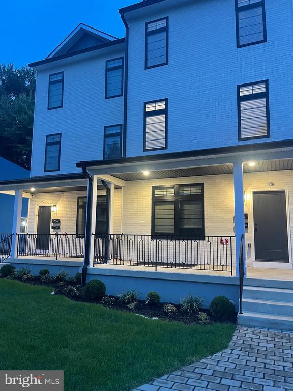 Building Photo - 7521 Ridge Ave