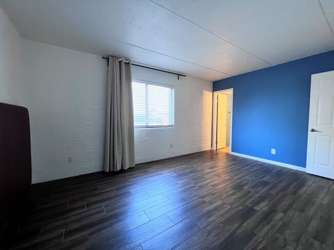 Building Photo - ***MOVE IN SPECIAL**Prime Location in Scot...