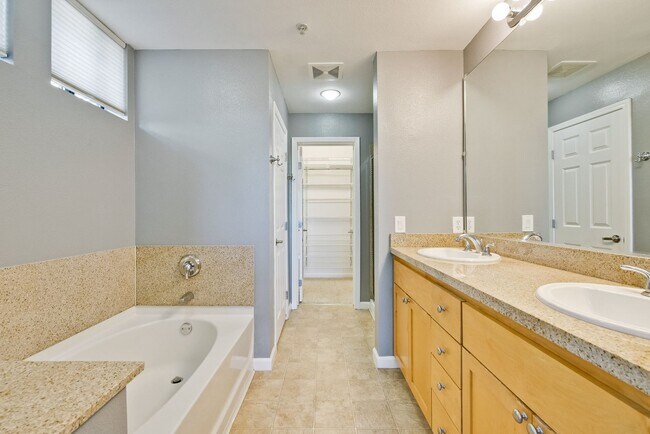 Building Photo - Condo for Rent Near Japantown in Downtown ...