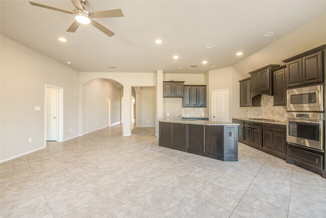Building Photo - 29006 Crystal Rose Ln