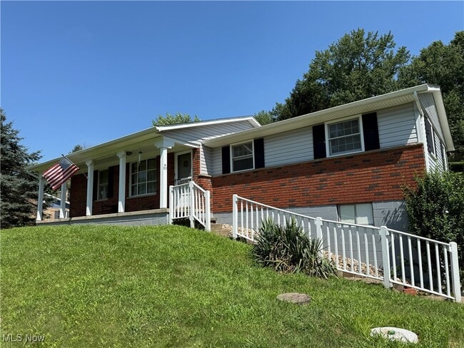 Primary Photo - 46671 Almar W Ln