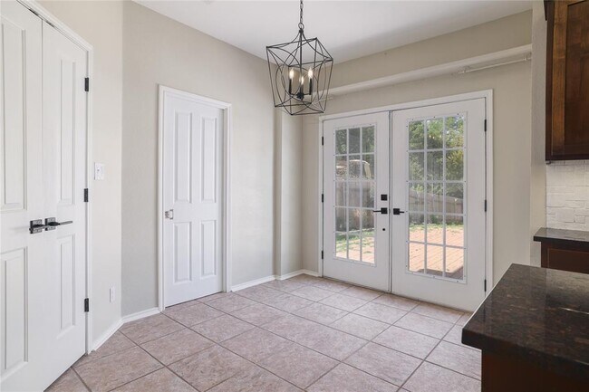 Building Photo - 12520 Sir Christophers Cove