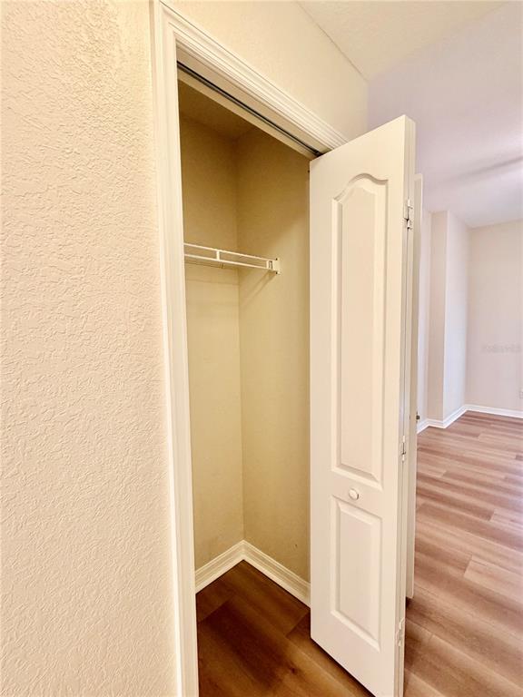 Building Photo - 819 Fairwaycove Ln