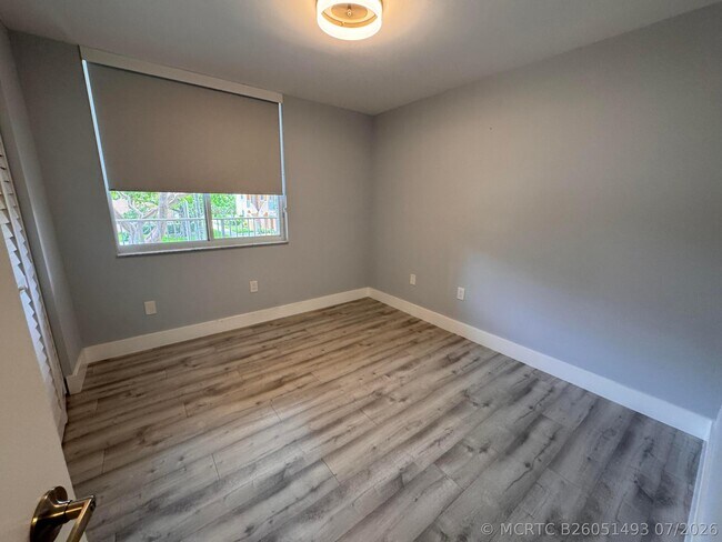 Building Photo - 6936 SW 39th St
