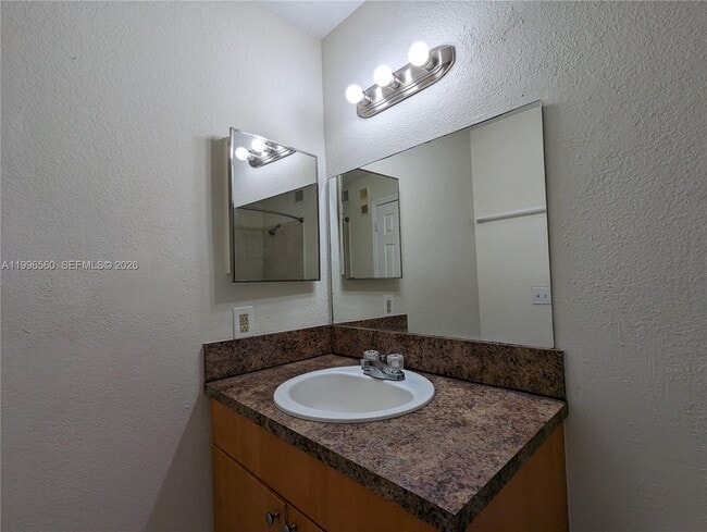 Building Photo - 3430 Pinewalk Dr N