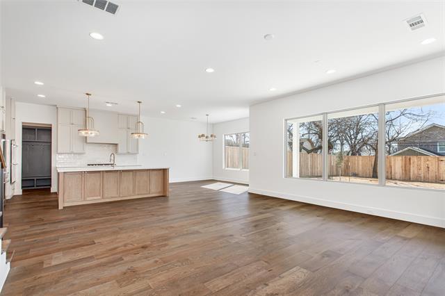 Building Photo - 1107 Mt Auburn Ave