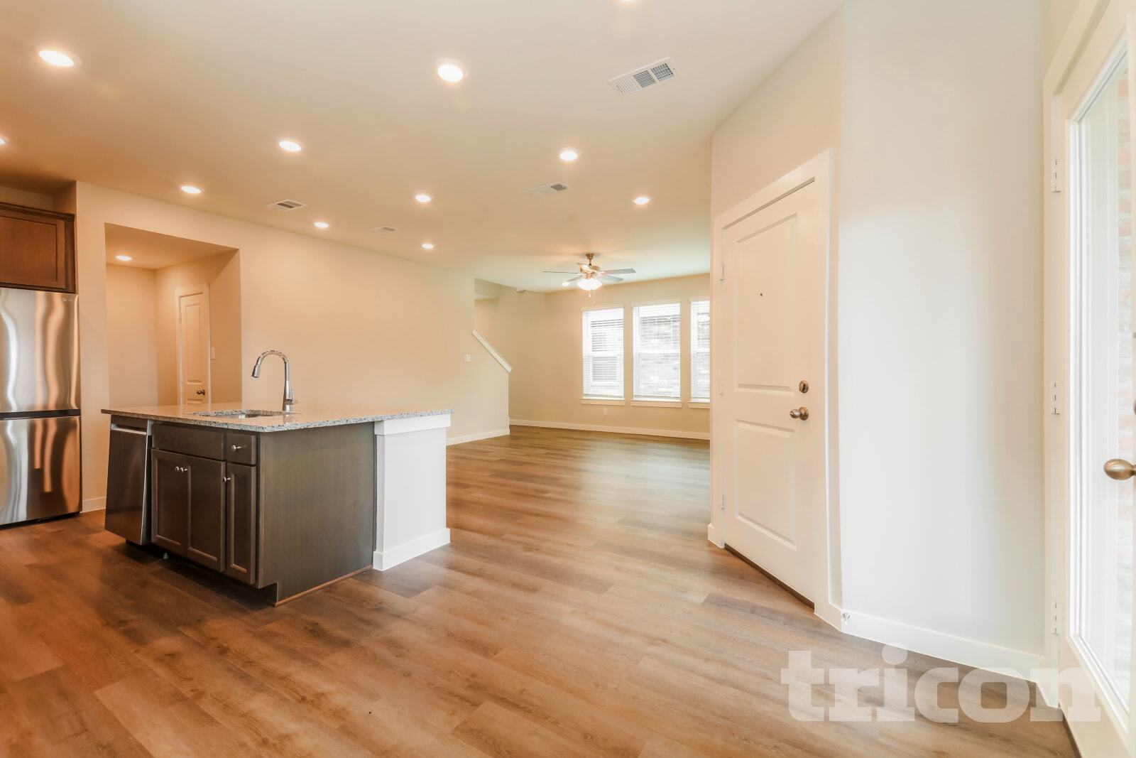 Building Photo - 2549 Dulaney Dr