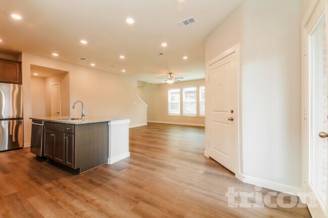 Building Photo - 2552 Finch Holw Dr