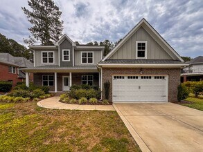 Building Photo - Gorgeous 4 Bed 3.5 Bath Executive Home with Community Amenities