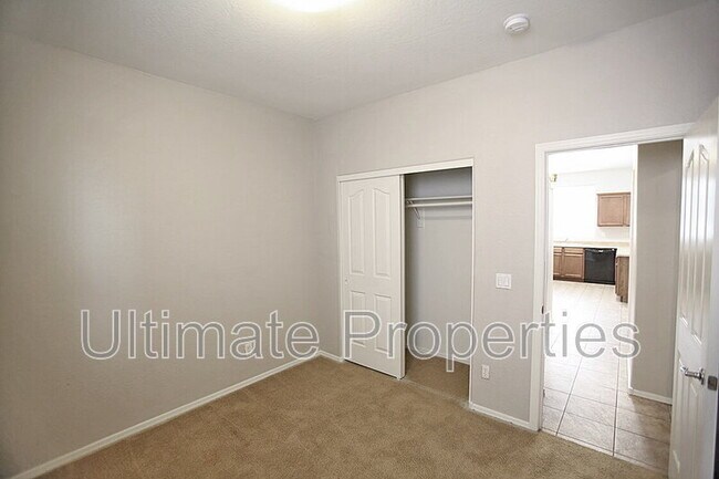 Building Photo - 10151 W Hilton Ave