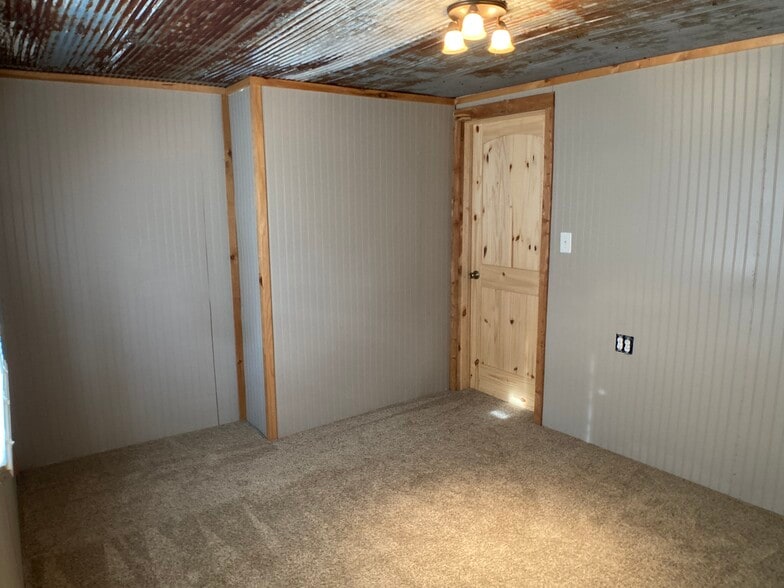 Building Photo - 4700 Norman Dr