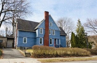 Building Photo - 619 Elmwood Ave