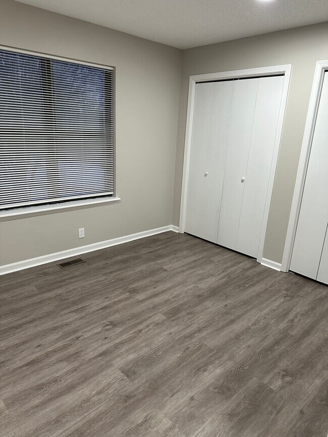 Building Photo - Newly Remodeled 4 Bedroom house on one acer