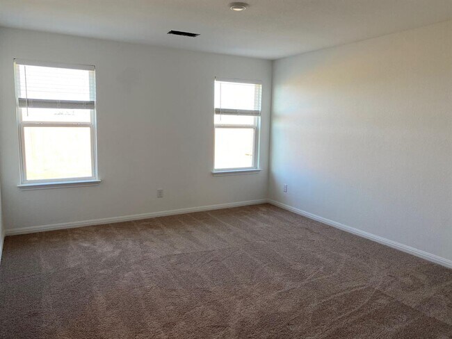 Building Photo - 18308 Speculator Ln