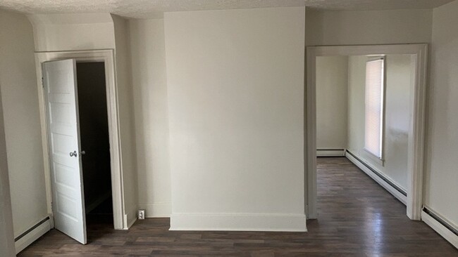 Building Photo - 1505 Lawn Ave