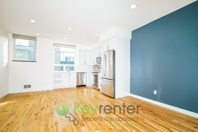 Building Photo - **Rent Special** Modern Two Bedroom Townho...