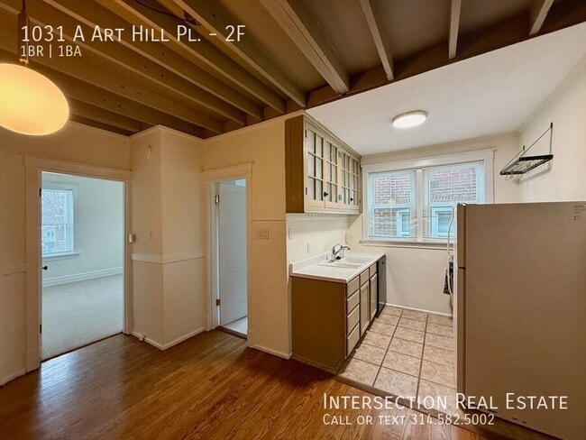 Building Photo - 1031 Art Hill Pl