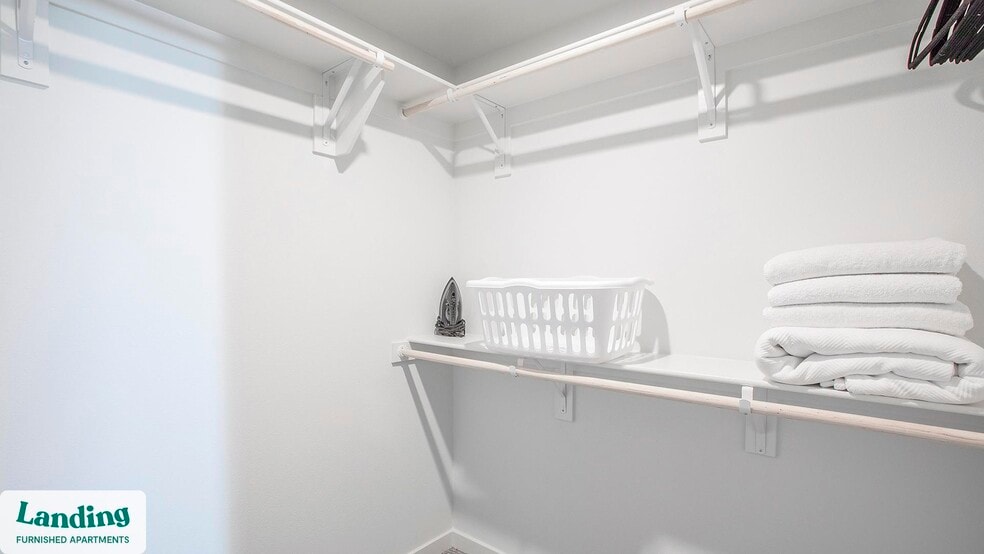 Building Photo - 9235 W Russell Rd