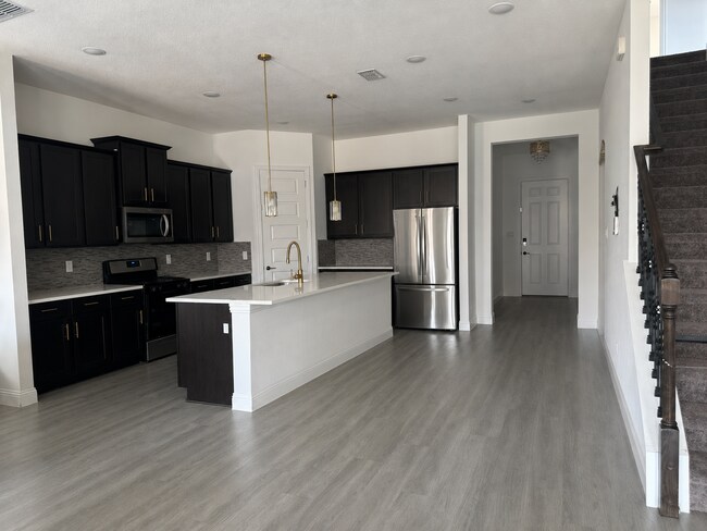 Building Photo - 1516 White Water Way