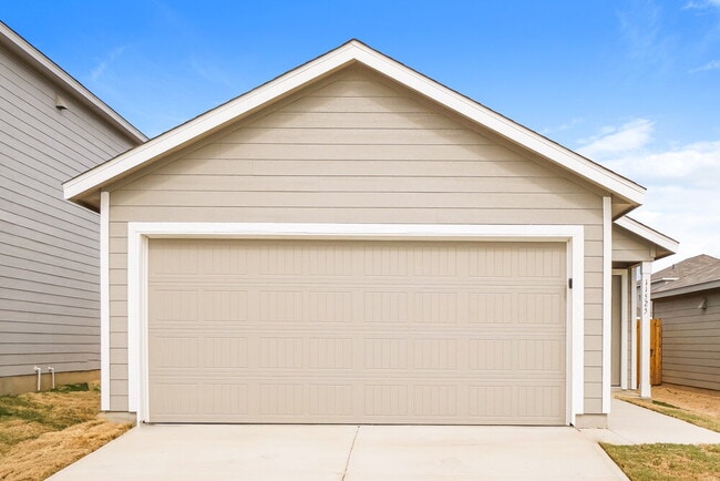 Building Photo - 11525 Chestnut Barr Dr