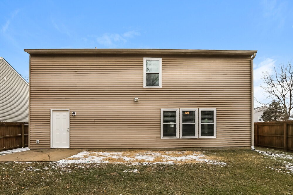 Building Photo - 8158 Retreat Ln