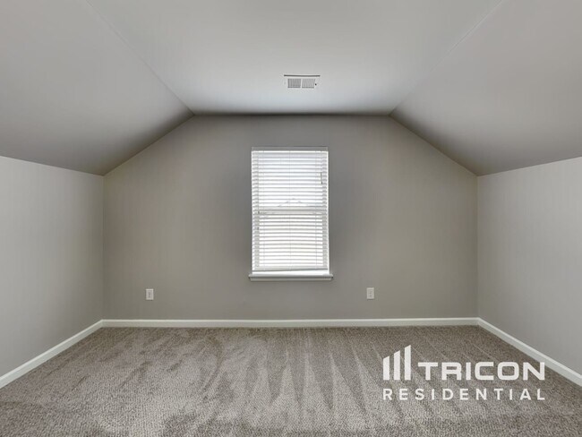 Building Photo - 143 Saye Pl