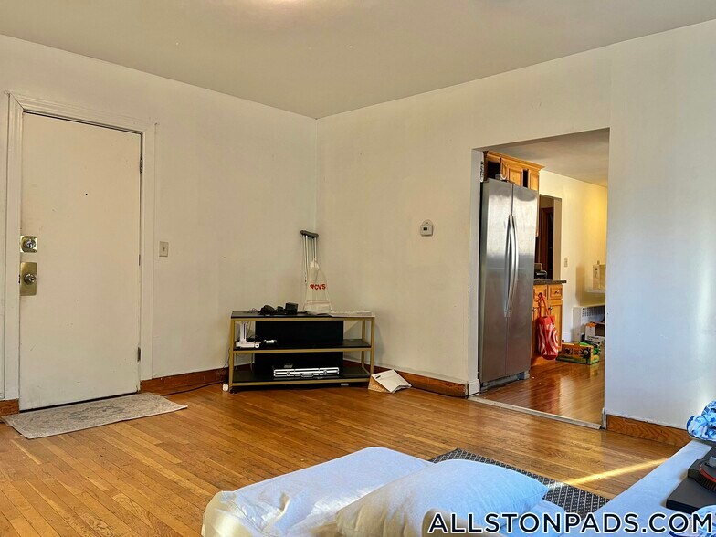 Building Photo - 26 Greylock Rd