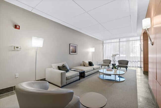 Building Photo - 25 Channel Center St