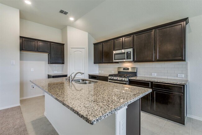 Building Photo - 1165 Dravite Dr