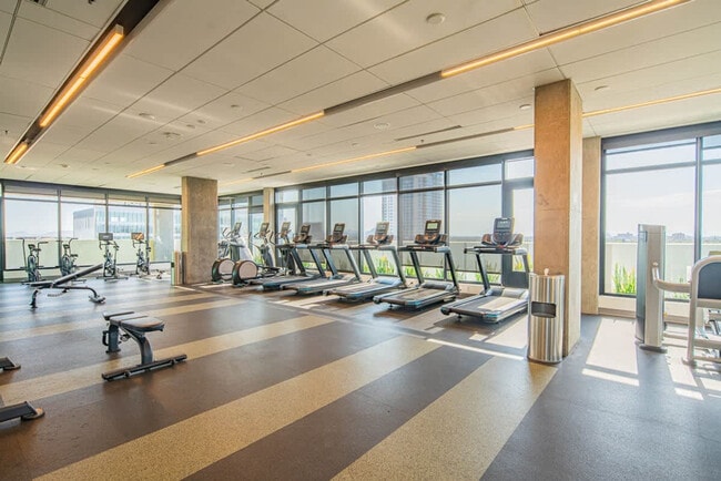 Building Photo - 700 N 4th St