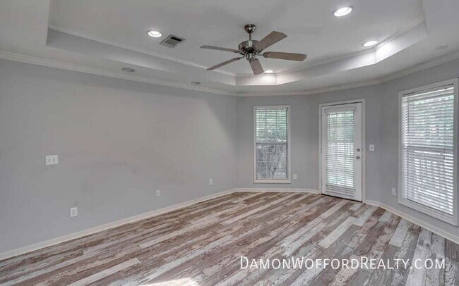 Building Photo - 124 Raintree Rd