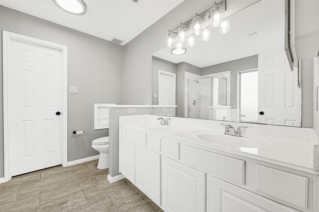 Building Photo - 5318 Champions Way Ln