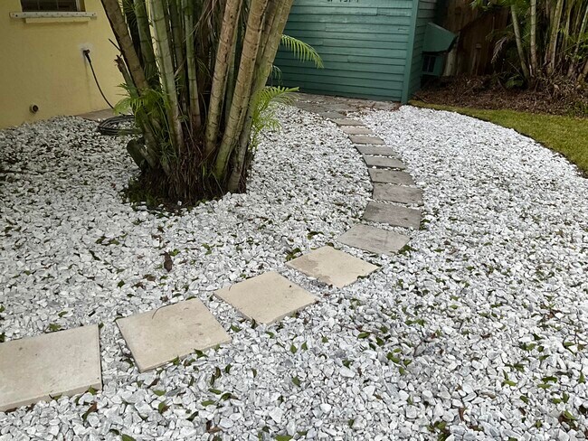 Building Photo - 13752 Yarmouth Dr