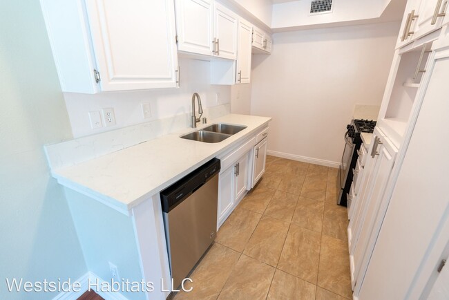 Primary Photo - 4648 Fulton- fully renovated unit in Sherm...