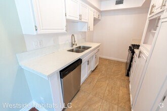 Building Photo - 4648 Fulton- fully renovated unit in Sherm...