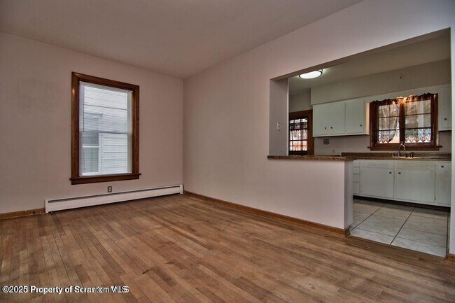 Building Photo - 1521 Pine St