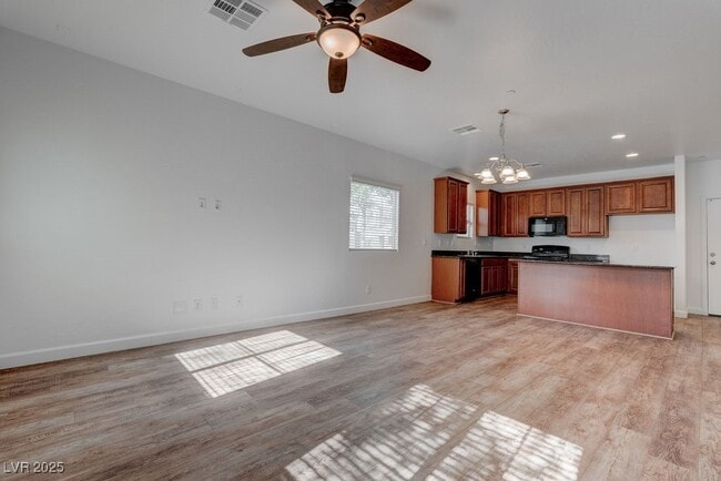 Building Photo - 7733 Lively Loom Ct