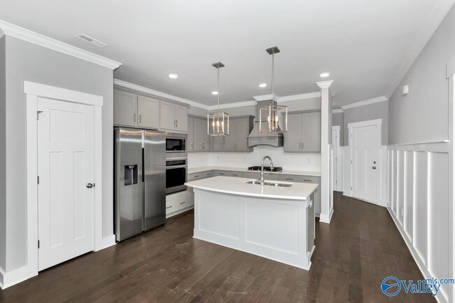 Building Photo - 415 Raleigh Elm Dr