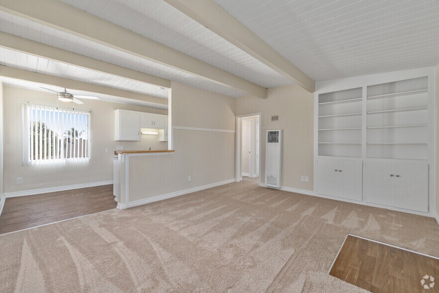 Primary Photo - Sea Breeze Garden Apartments