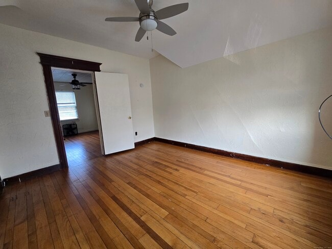 Building Photo - 389 Carroll Ave