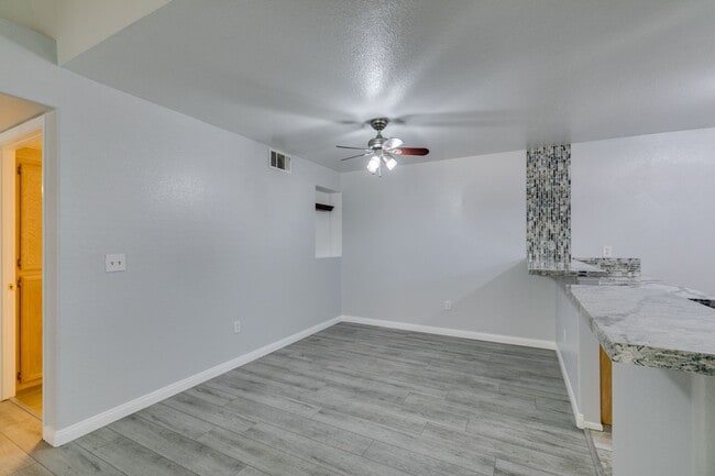 Building Photo - Updated 2-Bedroom Condo with Fireplace