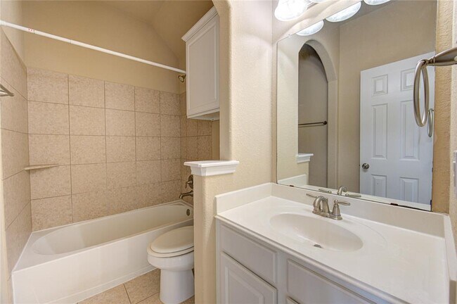 Building Photo - 6907 Stevenson Dr